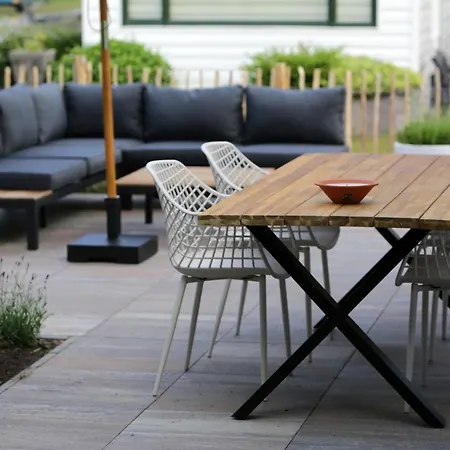 Cool Huisje Aan De Maas 別荘 *