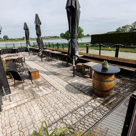 別荘 Cool Huisje Aan De Maas